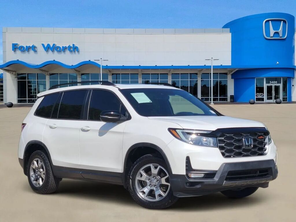 2023 Honda Passport TrailSport — photo 1 of 13