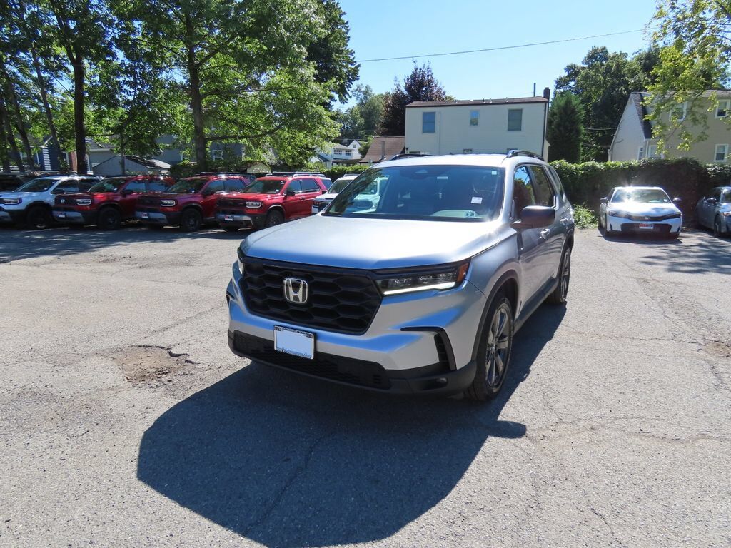 2025 Honda Pilot AWD Sport — photo 1 of 7