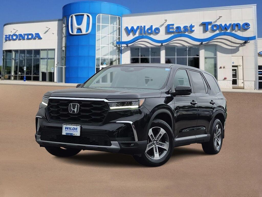 2025 Honda Pilot — photo 1 of 13