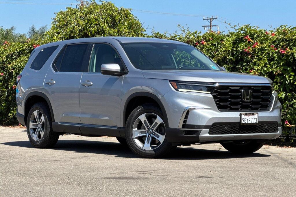 2023 Honda Pilot EX-L — photo 1 of 6