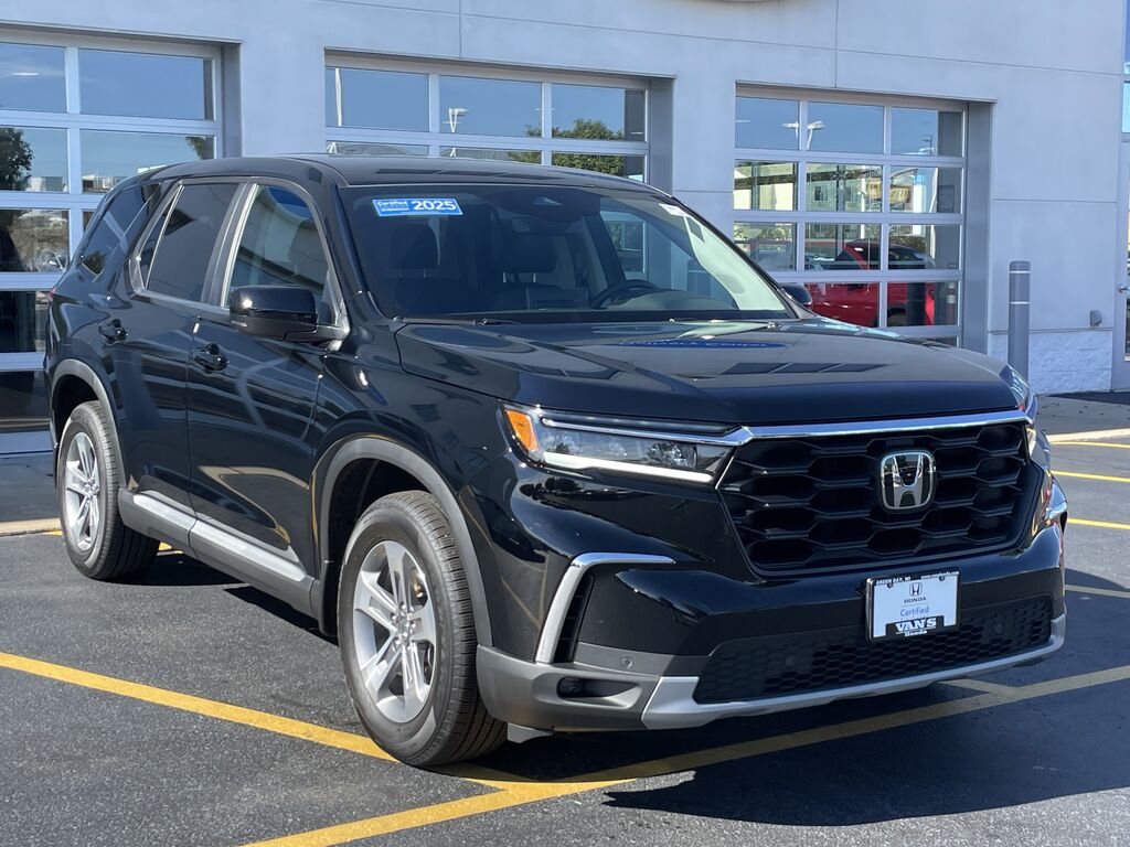 2025 Honda Pilot AWD EX-L — photo 1 of 7