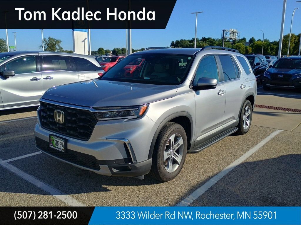 2023 Honda Pilot AWD EX-L — photo 1 of 3