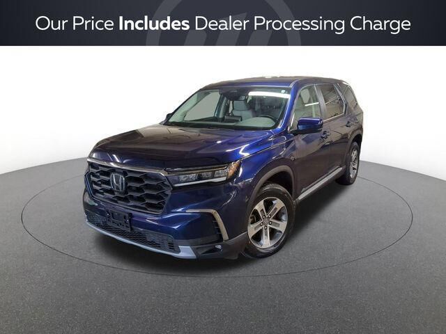 2024 Honda Pilot EX-L w/Rear Captain's Chairs
