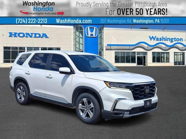 2023 Honda Pilot EX-L w/Rear Captain's Chairs