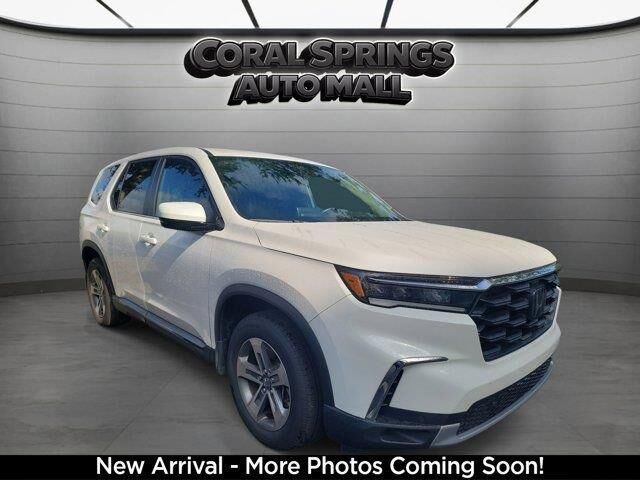 2024 Honda Pilot EX-L w/Rear Captain's Chairs
