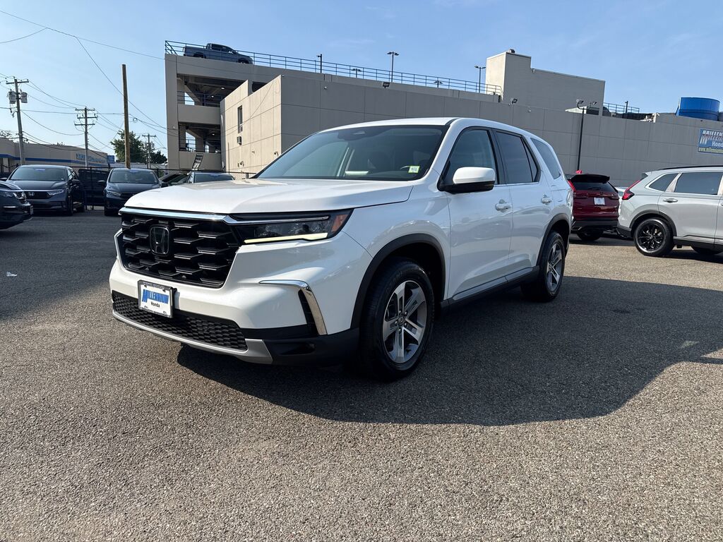 2024 Honda Pilot AWD EX-L 7P — photo 1 of 7