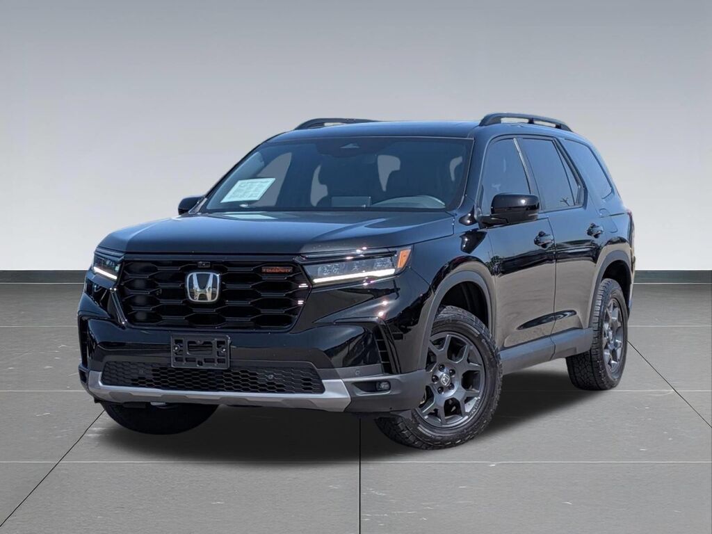 2024 Honda Pilot TrailSport — photo 1 of 13