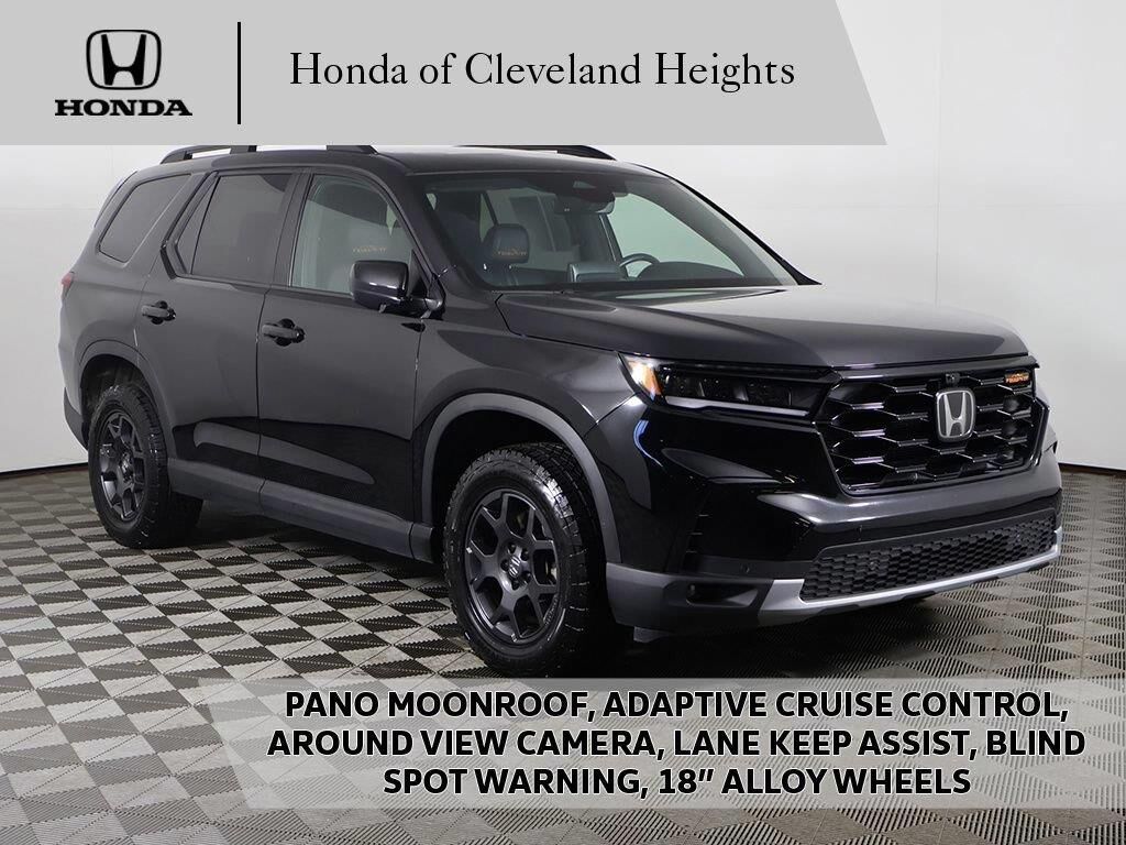 2025 Honda Pilot TrailSport — photo 1 of 1
