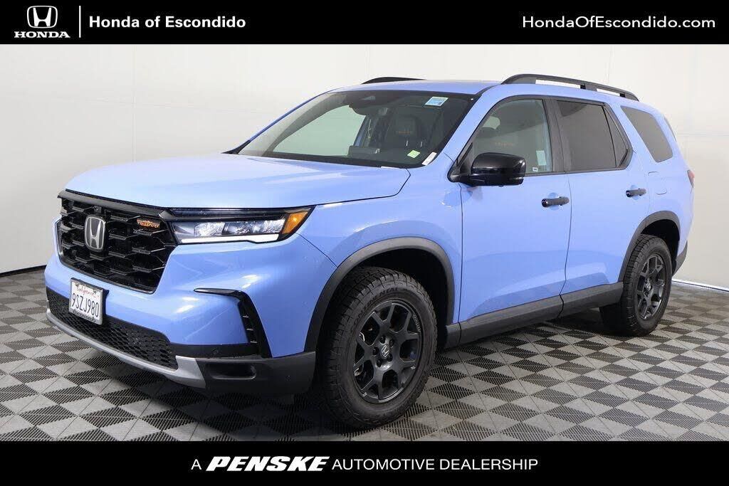 2025 Honda Pilot TrailSport — photo 1 of 1
