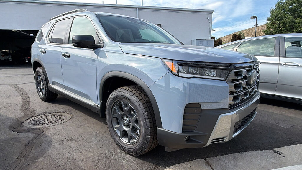 2026 Honda Pilot AWD TrailSport — photo 1 of 4