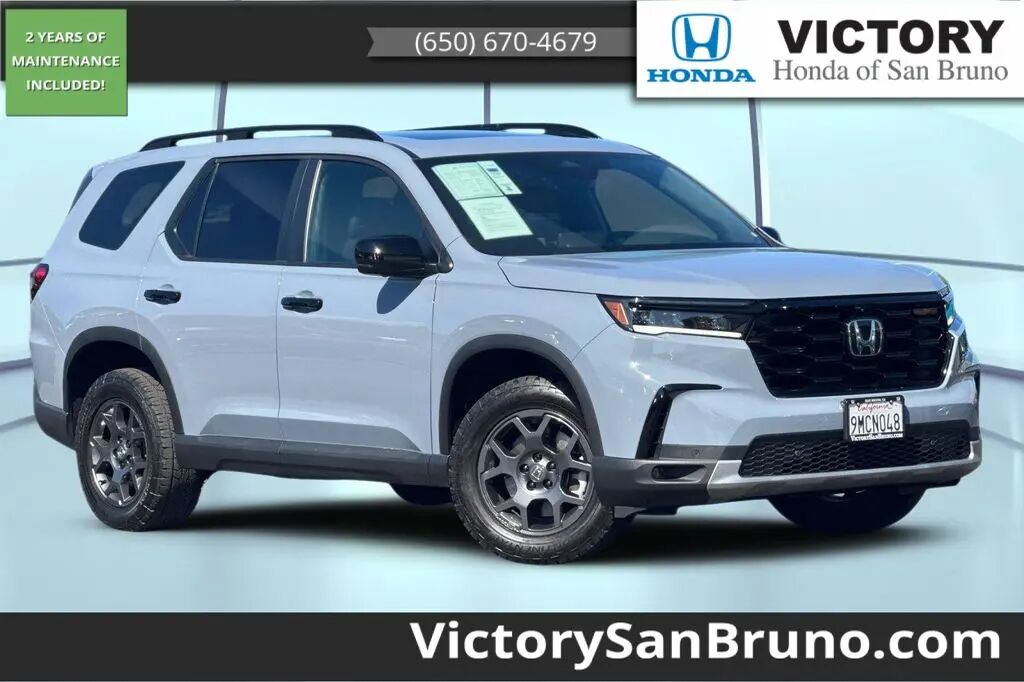 2024 Honda Pilot TrailSport — photo 1 of 13