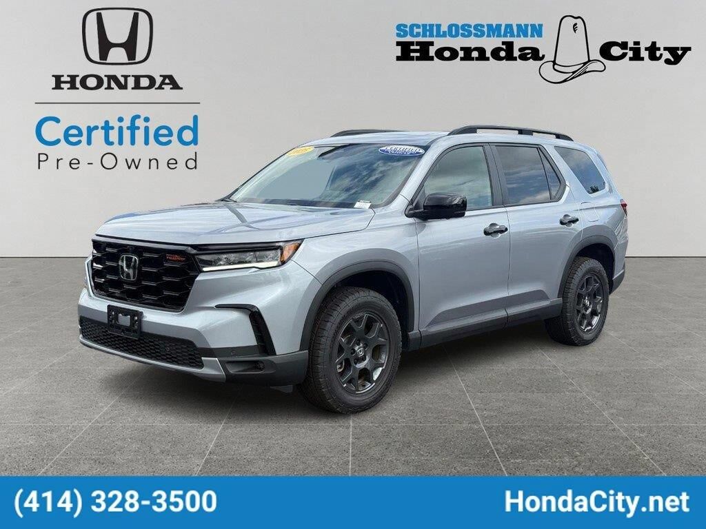 2025 Honda Pilot TrailSport — photo 1 of 13
