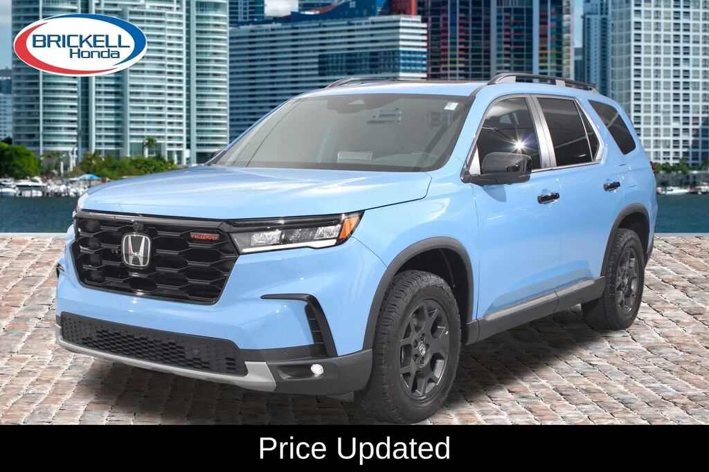 2024 Honda Pilot TrailSport — photo 1 of 13