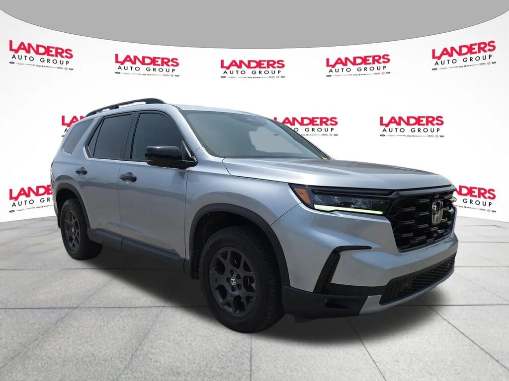 2024 Honda Pilot TrailSport — photo 1 of 13