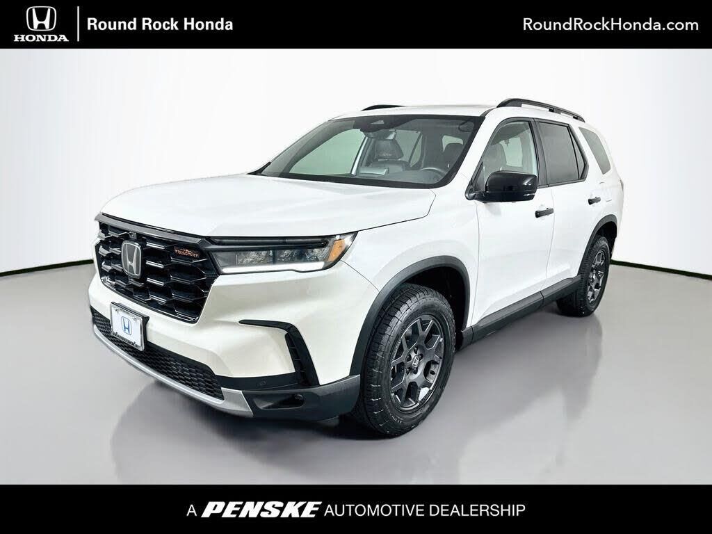 2023 Honda Pilot TrailSport — photo 1 of 1