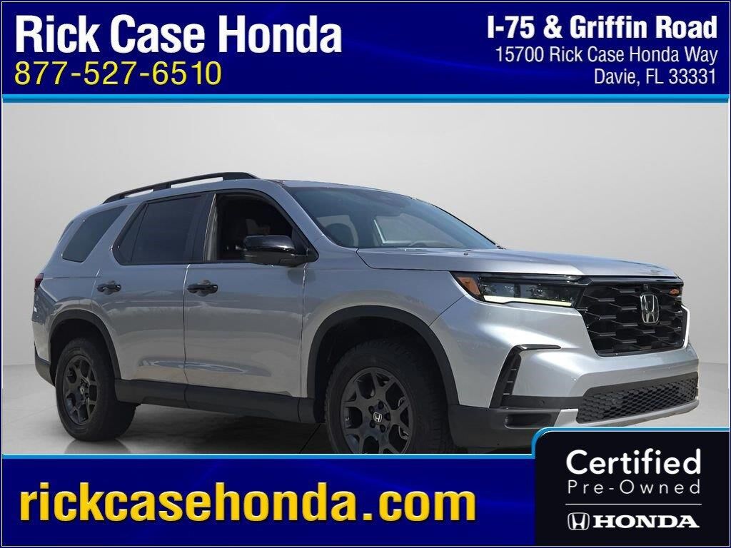 2025 Honda Pilot TrailSport — photo 1 of 12