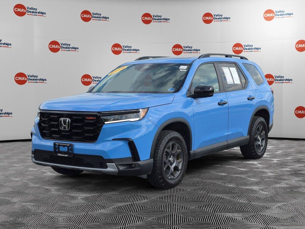 2025 Honda Pilot AWD TrailSport — photo 1 of 7