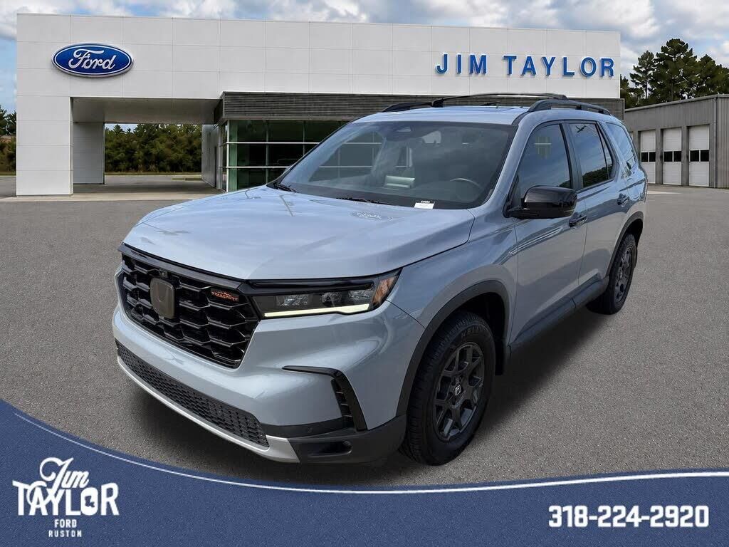 2024 Honda Pilot TrailSport — photo 1 of 1