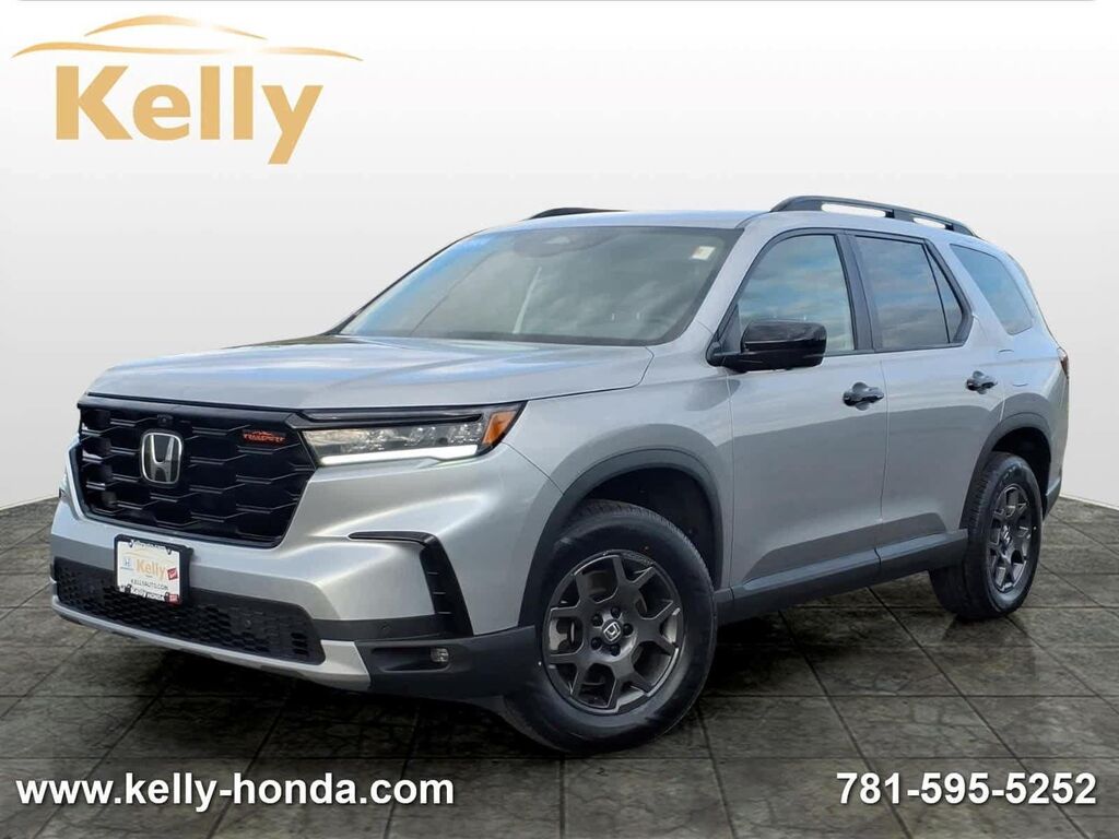 2024 Honda Pilot TrailSport — photo 1 of 13