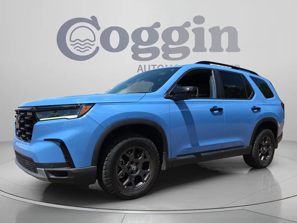 2025 Honda Pilot TrailSport — photo 1 of 13