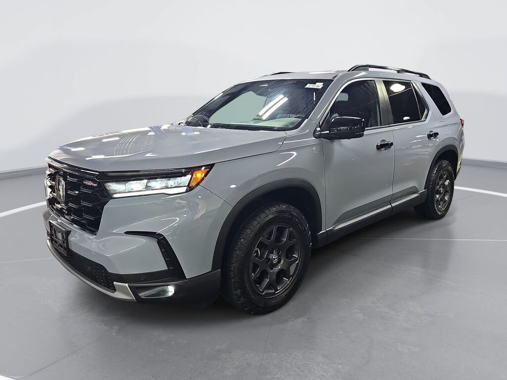2025 Honda Pilot AWD TrailSport — photo 1 of 7