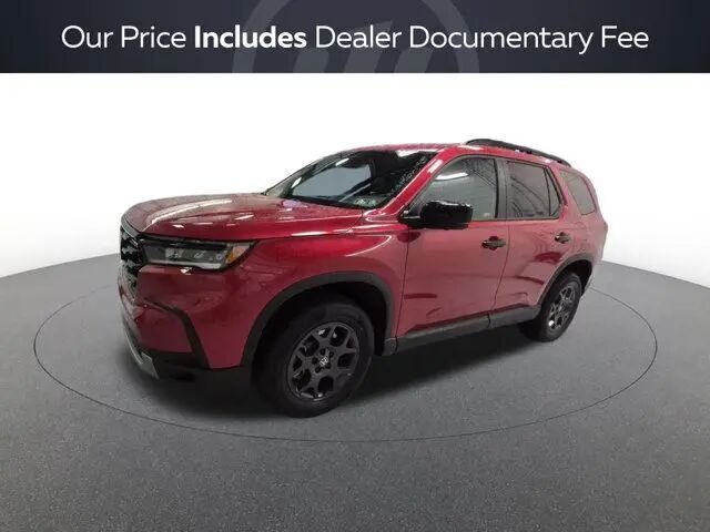 2023 Honda Pilot TrailSport — photo 1 of 13