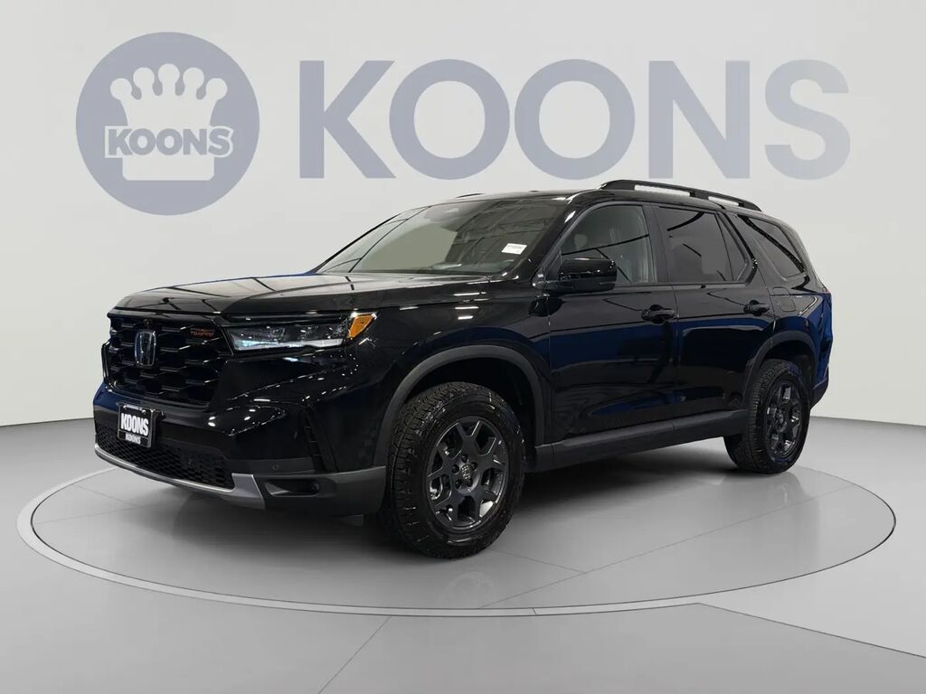 2025 Honda Pilot TrailSport — photo 1 of 13