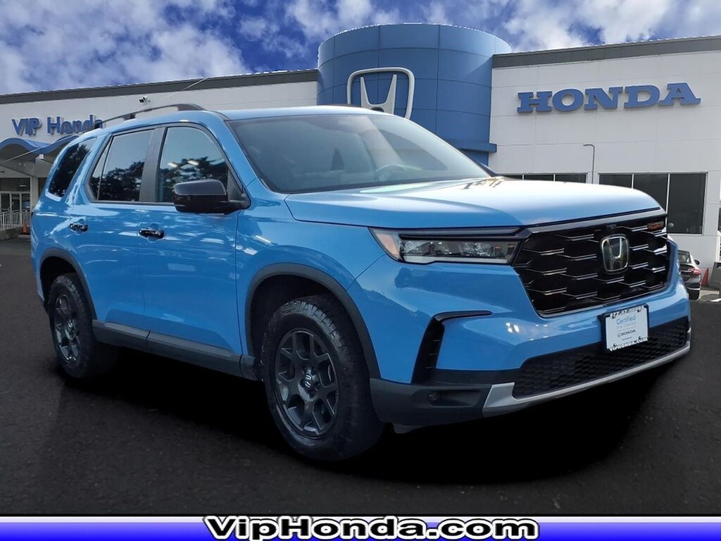 2024 Honda Pilot TrailSport — photo 1 of 13