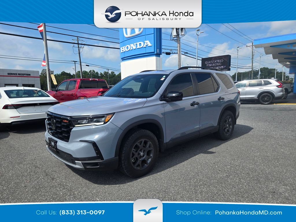 2025 Honda Pilot TrailSport — photo 1 of 13