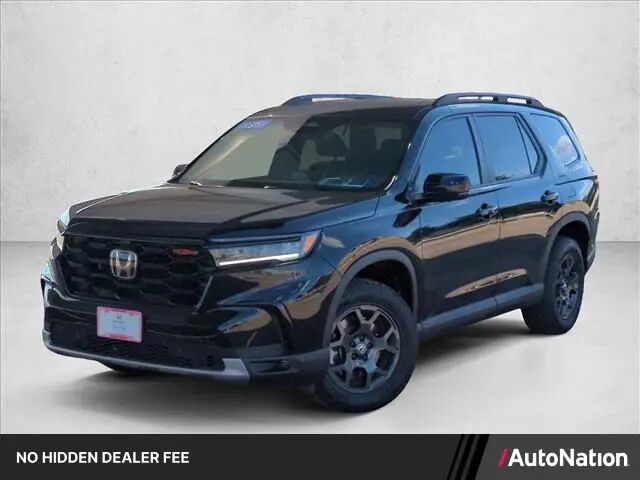2025 Honda Pilot TrailSport — photo 1 of 13
