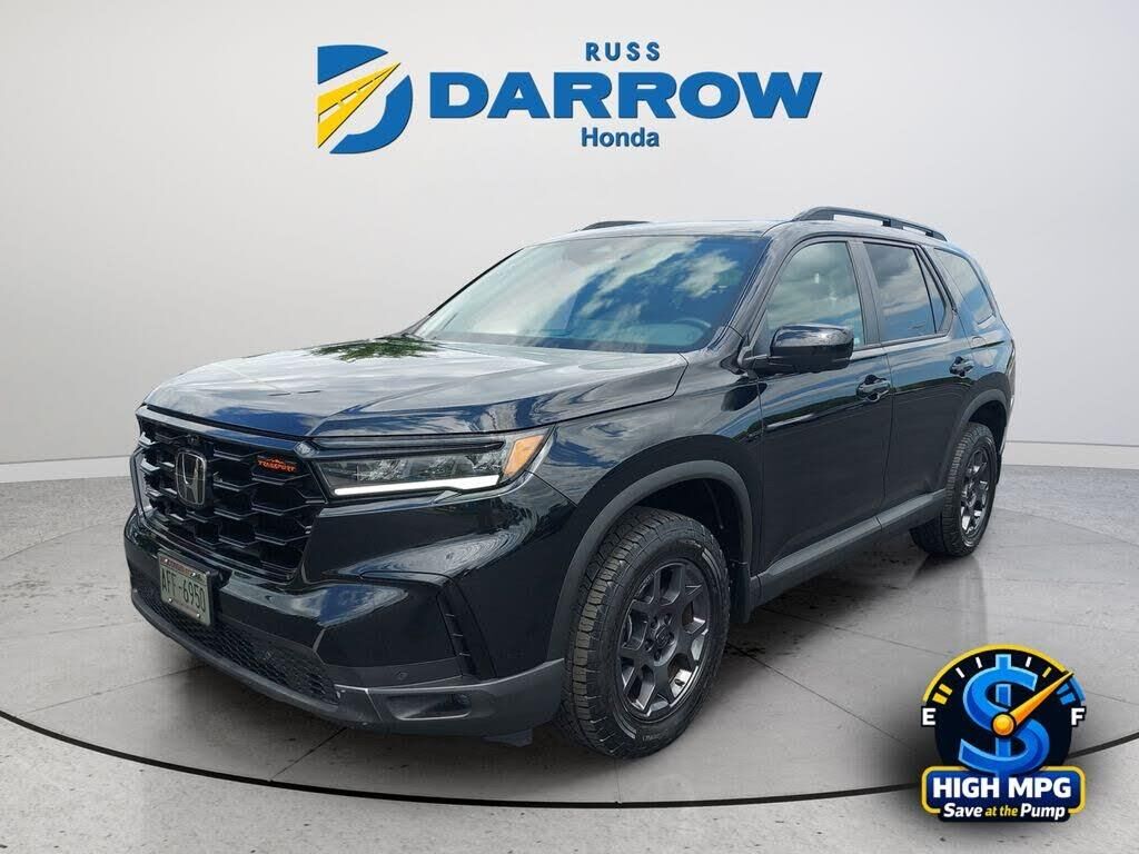 2023 Honda Pilot TrailSport — photo 1 of 1