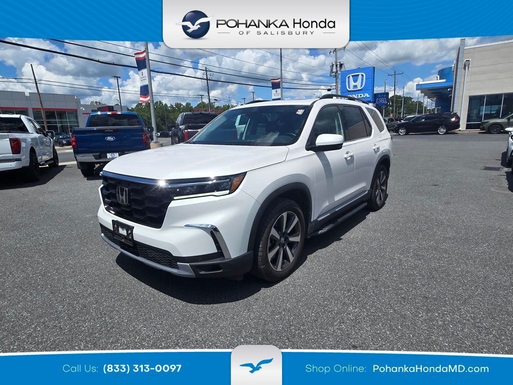 2024 Honda Pilot Touring — photo 1 of 11