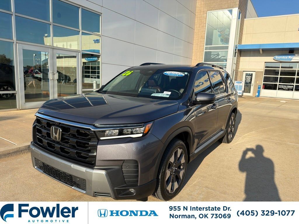 2026 Honda Pilot AWD Touring — photo 1 of 7