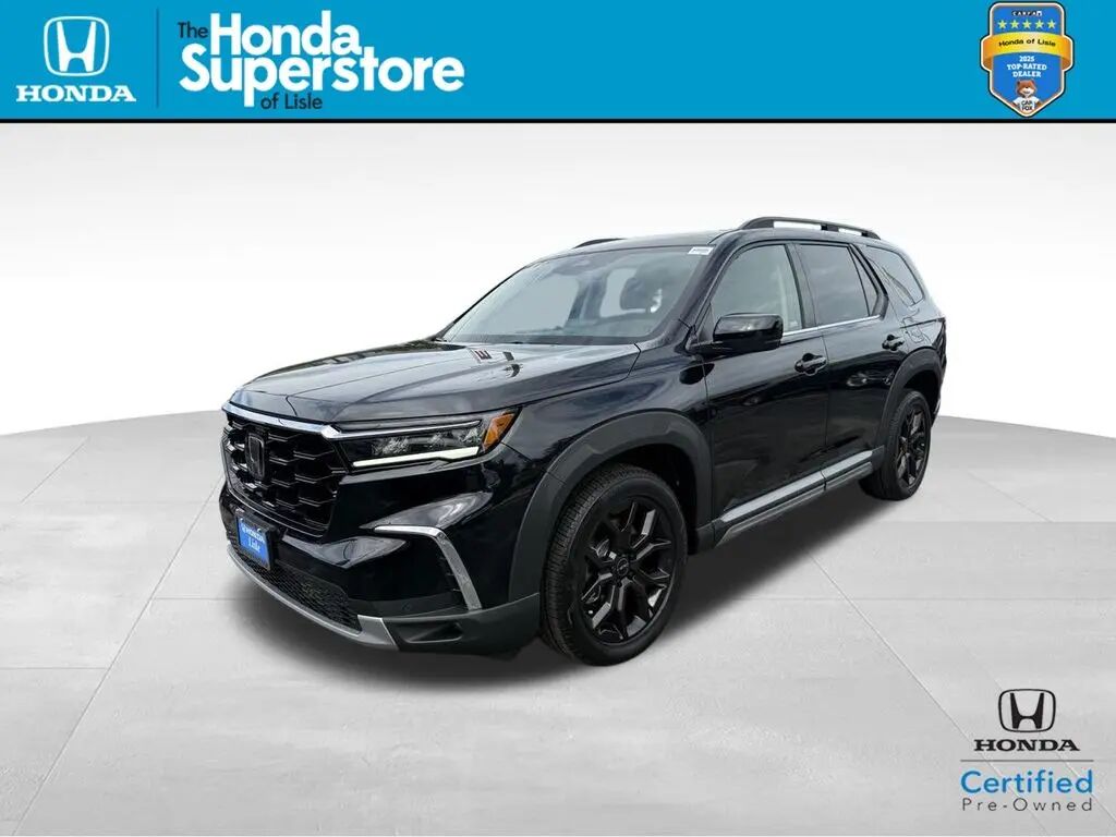 2025 Honda Pilot Touring — photo 1 of 13