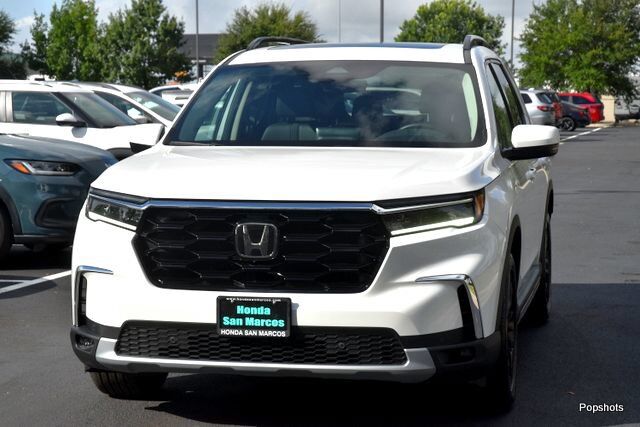 2025 Honda Pilot AWD Touring w/HPD Wheels