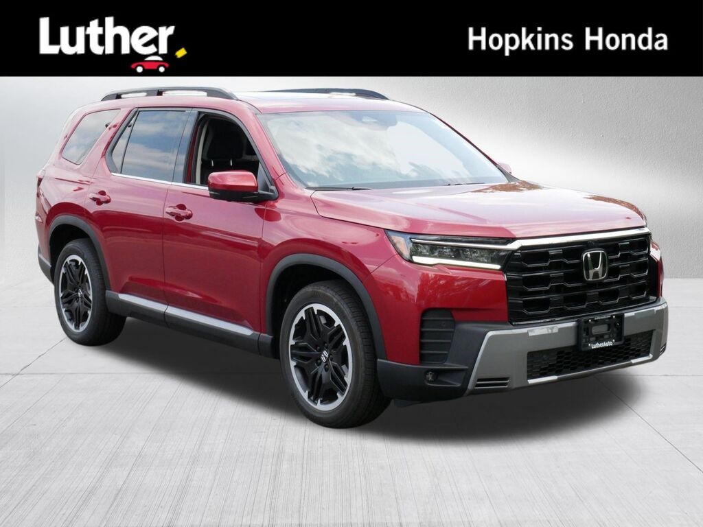 2026 Honda Pilot Touring — photo 1 of 13