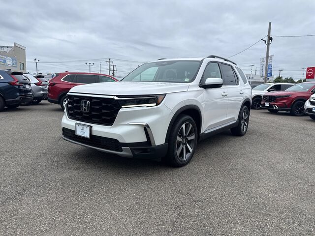2023 Honda Pilot AWD TRG