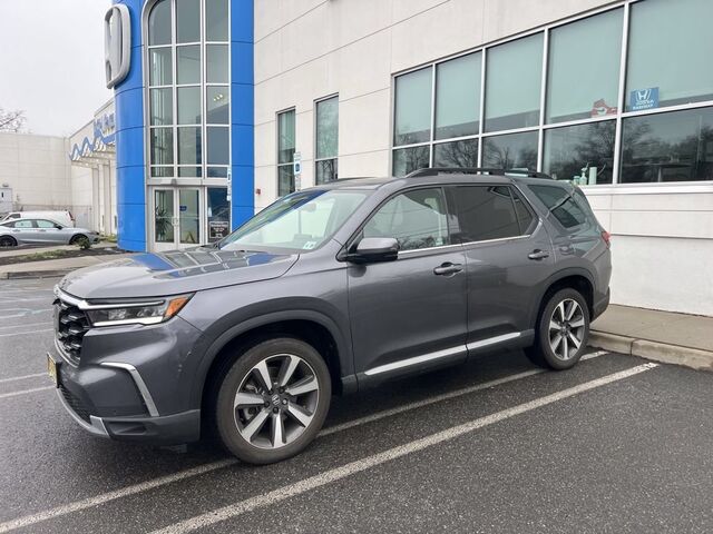 2023 Honda Pilot AWD TRG