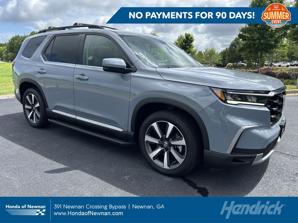 2025 Honda Pilot Touring — photo 1 of 7