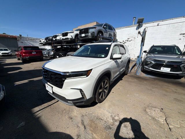2023 Honda Pilot AWD TRG