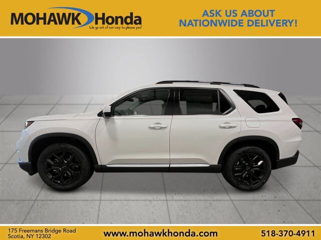 2025 Honda Pilot AWD Touring w/HPD Wheels
