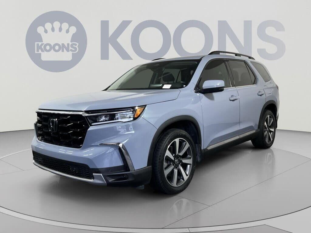 2024 Honda Pilot Touring — photo 1 of 1