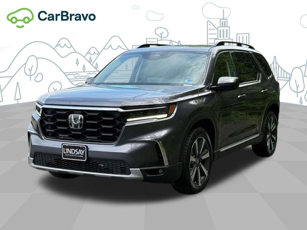 2023 Honda Pilot AWD Touring — photo 1 of 6