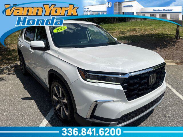 2025 Honda Pilot AWD TRG