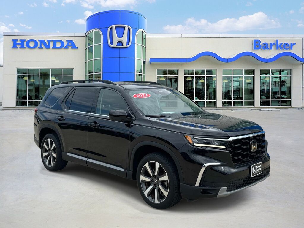 2023 Honda Pilot AWD TRG — photo 1 of 7