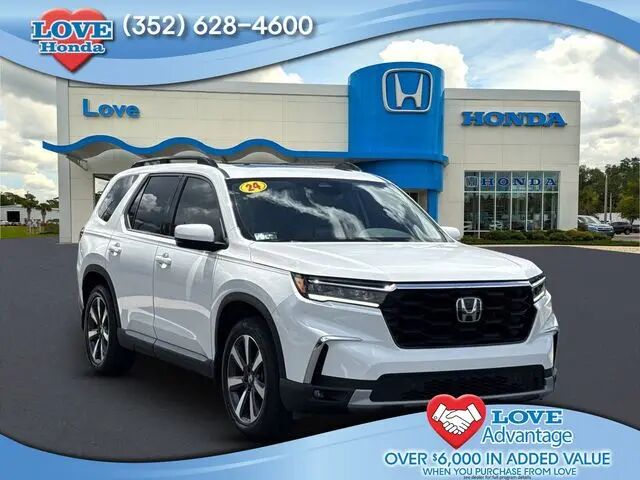 2024 Honda Pilot Touring — photo 1 of 13