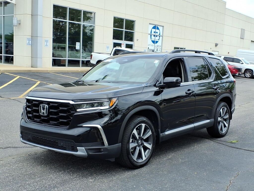 2025 Honda Pilot Touring+ — photo 1 of 13