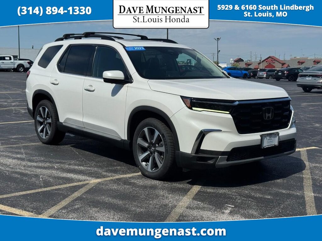 2023 Honda Pilot AWD ELITE — photo 1 of 7
