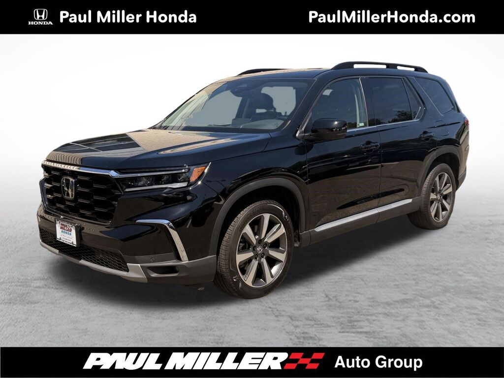 2023 Honda Pilot Elite — photo 1 of 13