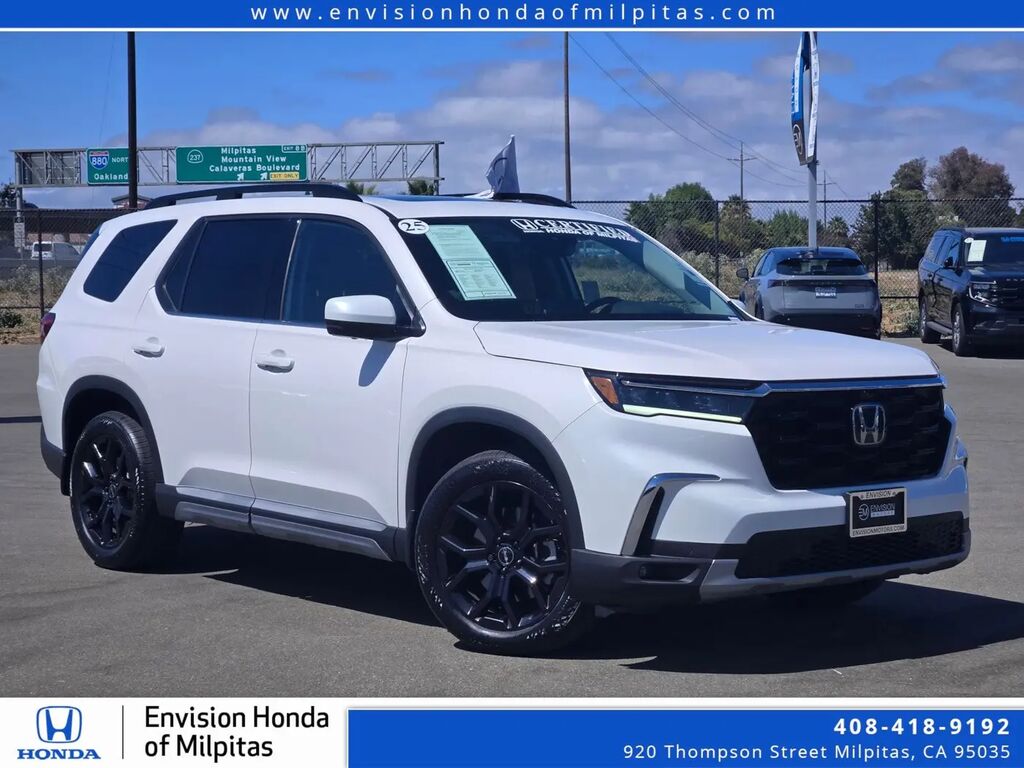 2025 Honda Pilot Elite — photo 1 of 13